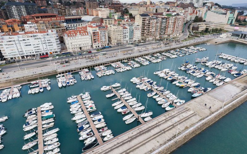 Puertochico y el paseo de Pereda desde el aire